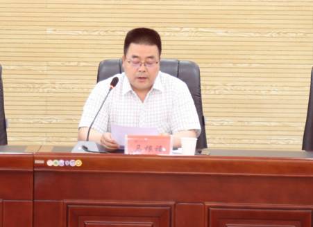 图片包含 橱柜, 窗户, 就坐, 家具描述已自动生成 图片包含 橱柜, 窗户, 就坐, 家具描述已自动生成